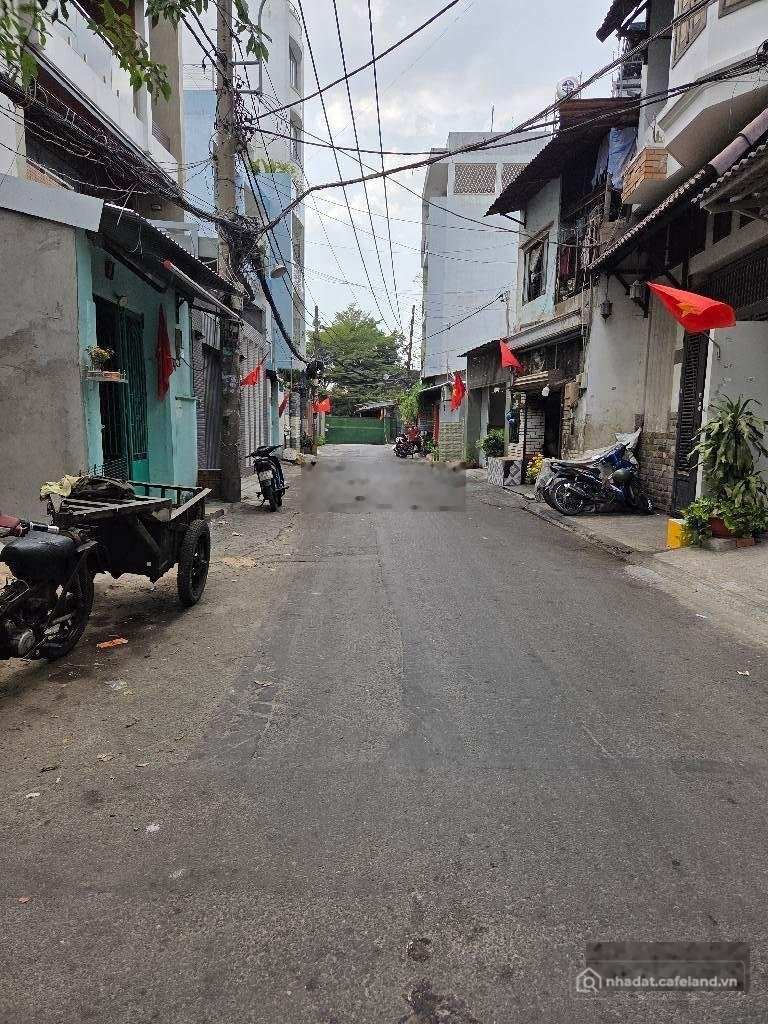 Bán nhà riêng: Bán nhà quận tân phú - tô hiệu, đường xe tải 8m, ngang 4x14, 4 tầ