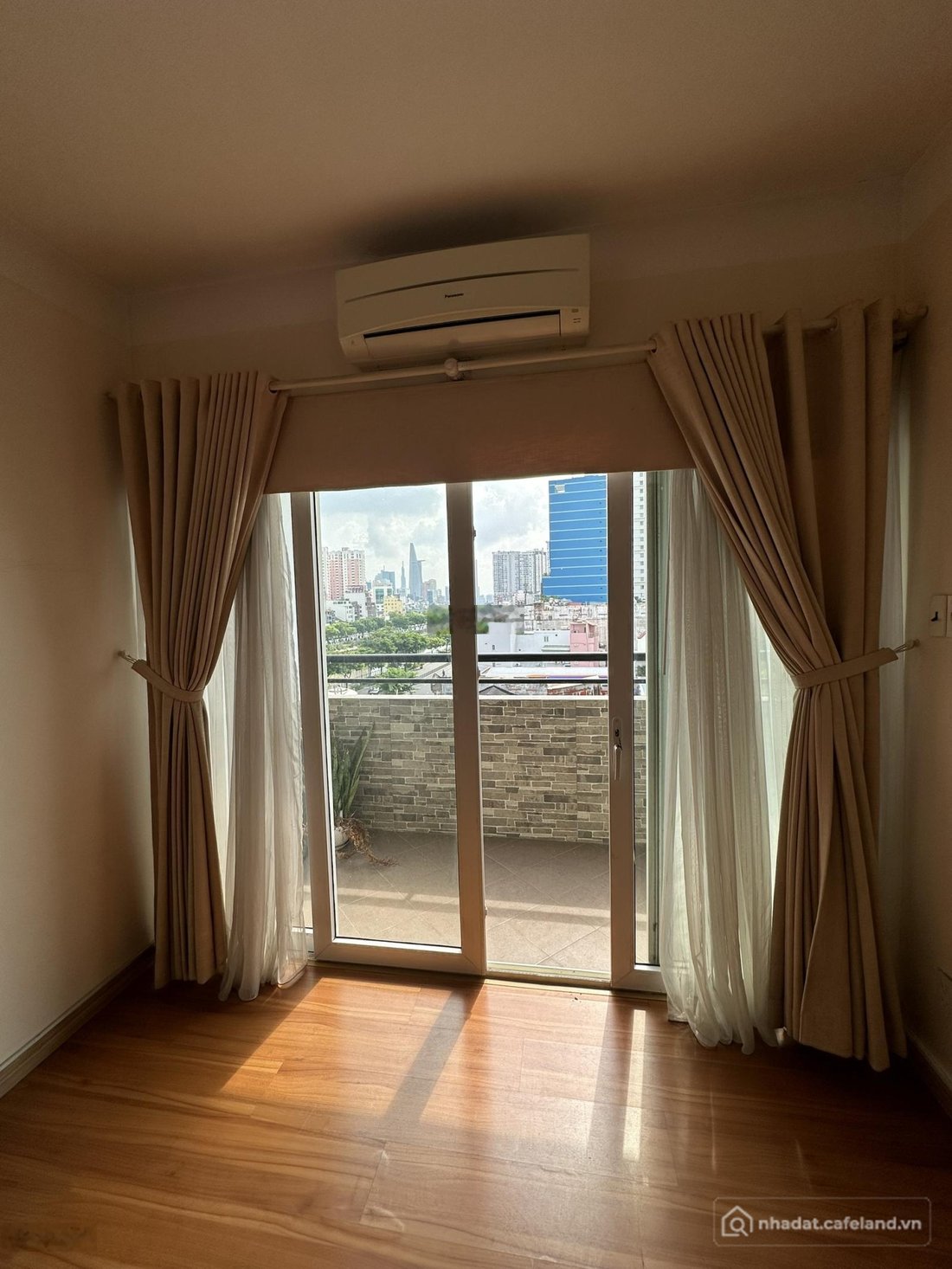 Bán căn hộ chung cư: Chính chủ cần bán nhanh căn hộ chung cư Orient 331 Bến Vân 