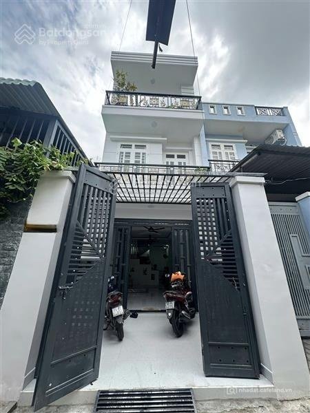 Bán nhà riêng: Hồ văn long-gò mây - 3 tầng 70m2 4.2 x 17 - hxh - gấp bán - kế tâ