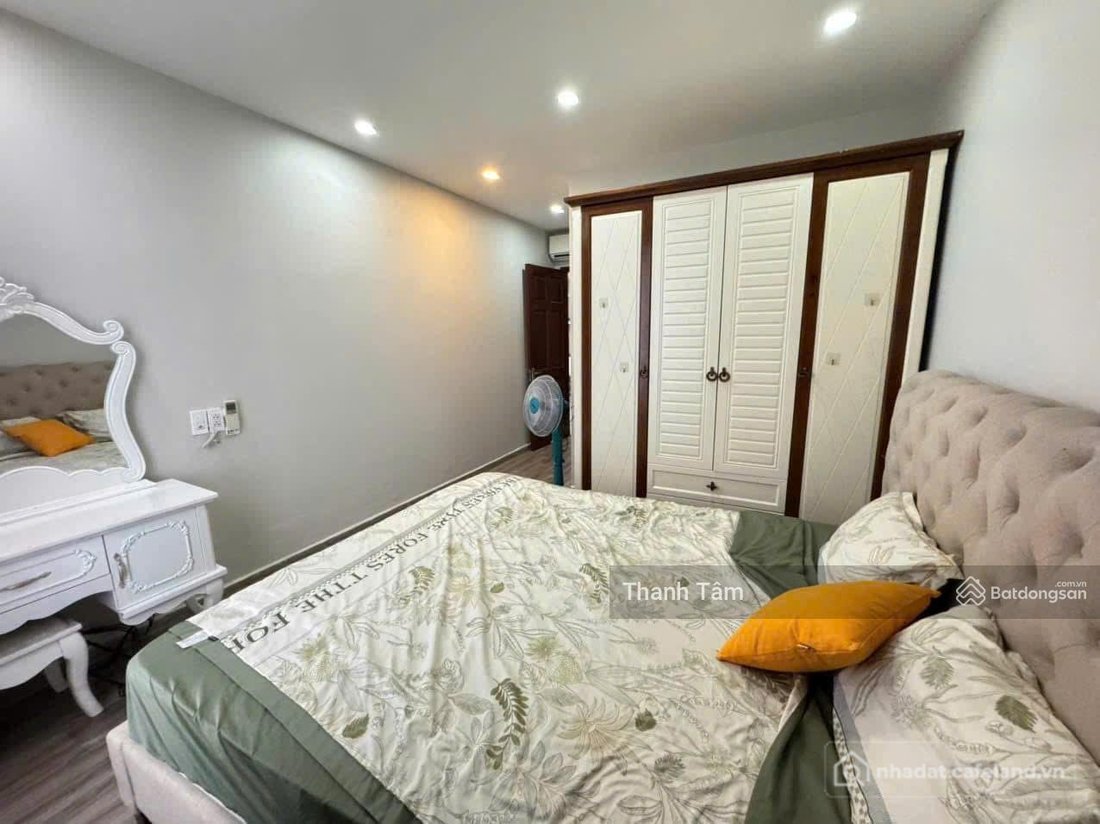 Bán căn hộ chung cư: Chính chủ bán giá cực mềm CH Ngọc Khánh Q. 5, DT64m2, 2PN2W