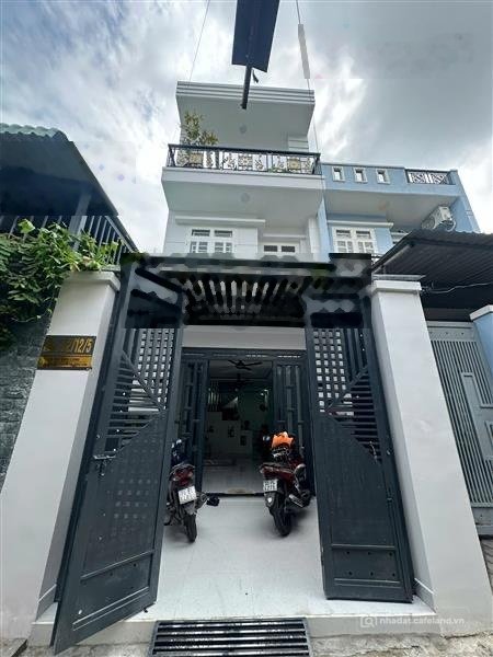 Bán nhà riêng: Nhà đẹp giá tốt bình tân giáp tân phú - tân bình - quận 12 - dt 7