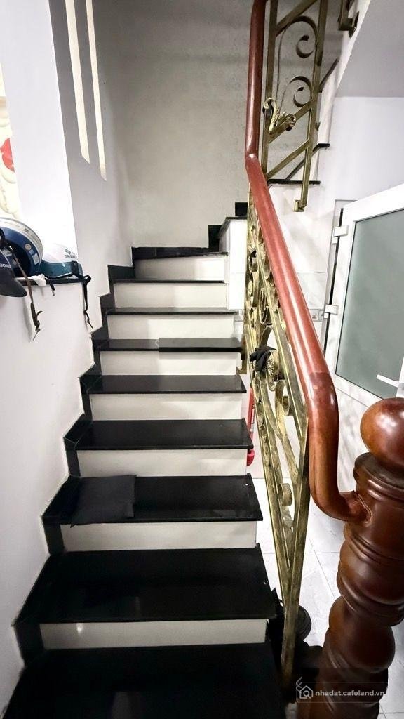 Bán nhà riêng: Bình tân_ hương lộ 2 nhà đẹp chỉ việc xách va li vào ở ngay hxh ô