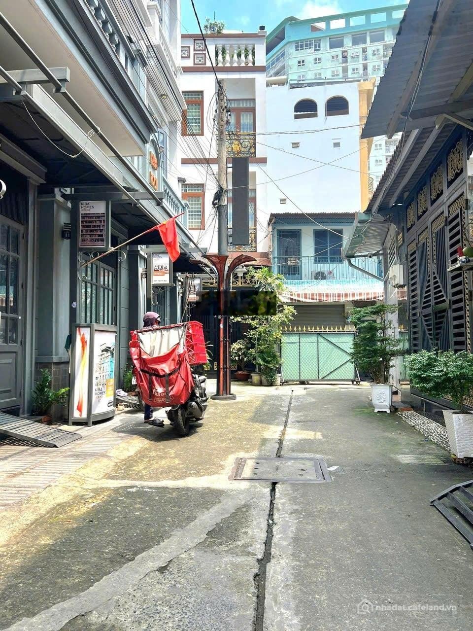 Bán đất thổ cư: Chủ gấp bán - lô đất cực hiếm tại quận Tân Phú - HXH sát mặt tiề