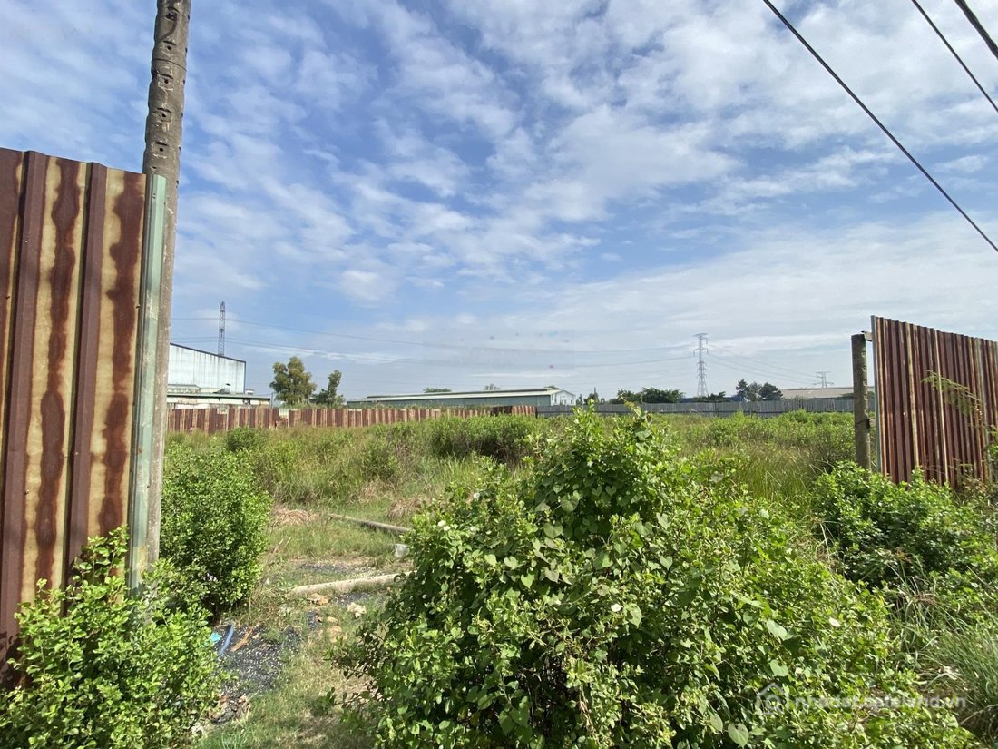 Bán đất thổ cư: Bán 1000m2 Kênh 8 gần Võ Trần Chí và BV Phạm Ngọc Thạch