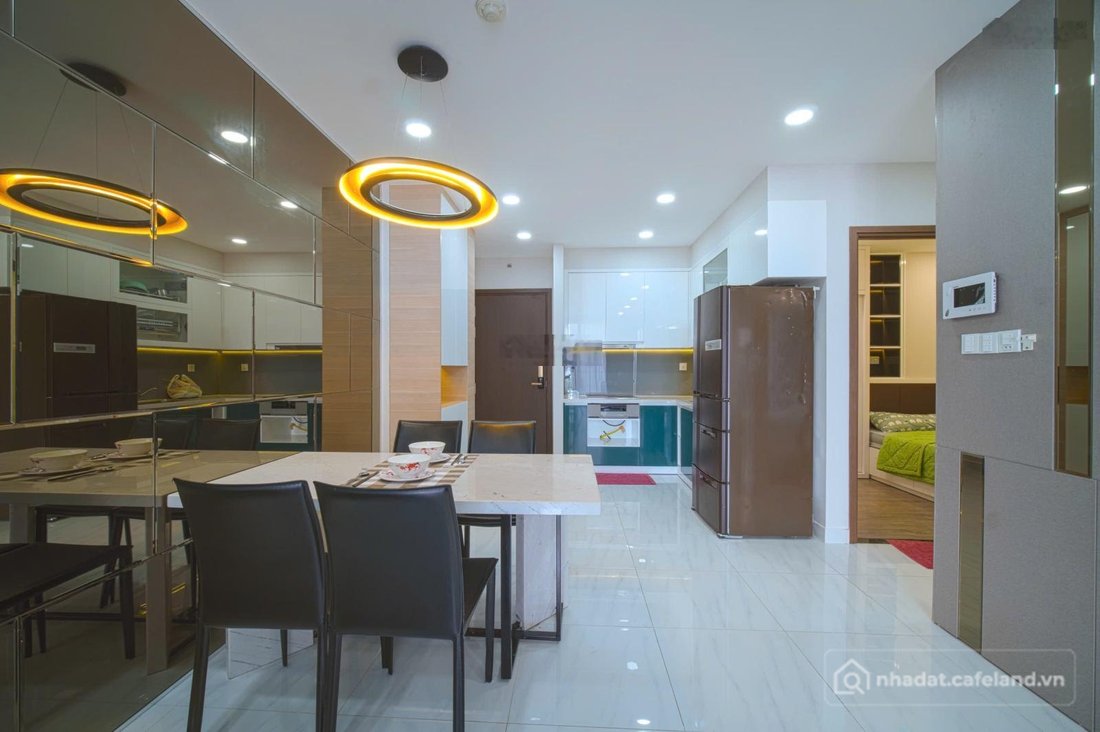 Bán căn hộ chung cư: Hàng hiếm 65m2 2 phòng ngủ, 1WC, giá 3 tỷ 600 sổ hồng, bán 