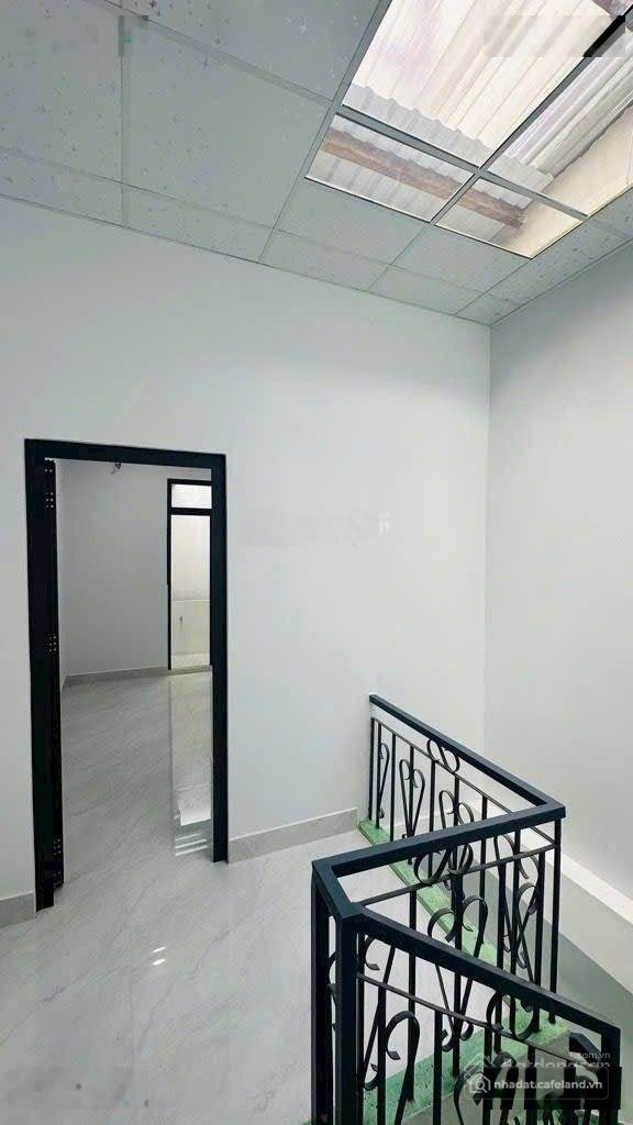 Bán nhà riêng: Shr- 6,5 tỷ - nhà quận 10 sát mặt tiền đường 3 tháng 2