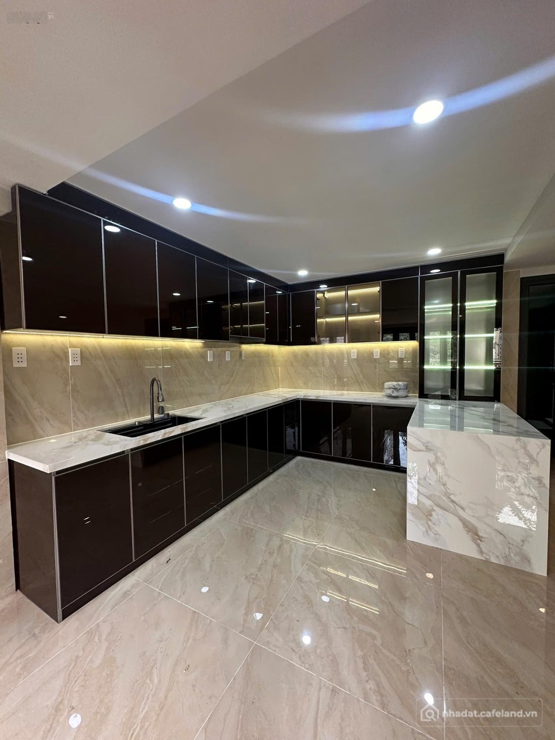 Bán nhà riêng: [dt: 7.6m x 11m] nhà hẻm xe hơi đường an bình quận 5