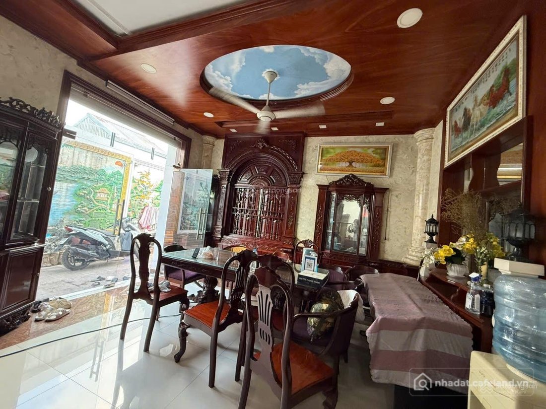 Bán biệt thự: Biệt thự 3 tầng - khu tân tạo sát khu Tên Lửa - tặng full nội thất