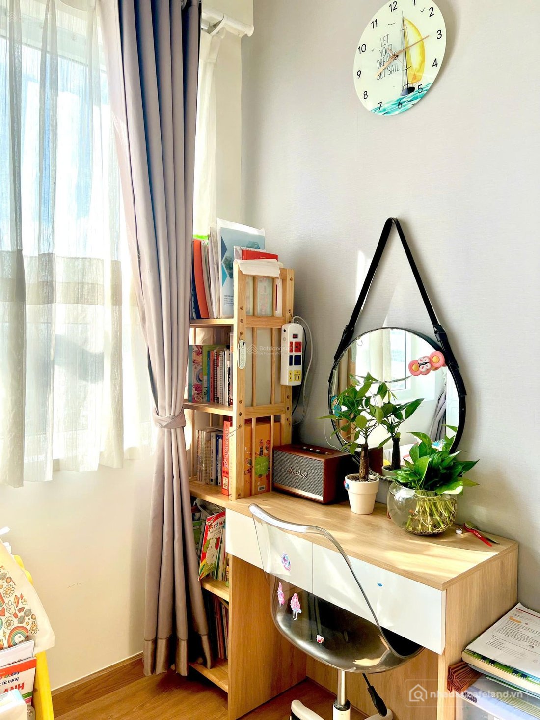 Bán căn hộ chung cư: Cần bán 2 phòng ngủ full nội thất 3 tỷ 650 triệu