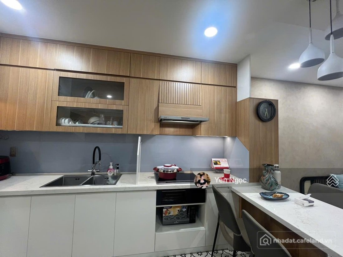 Bán căn hộ chung cư: Bán căn hộ 2PN 1WC tại The Tresor, 6.9 tỷ, 65m2, Q4, HCM - 