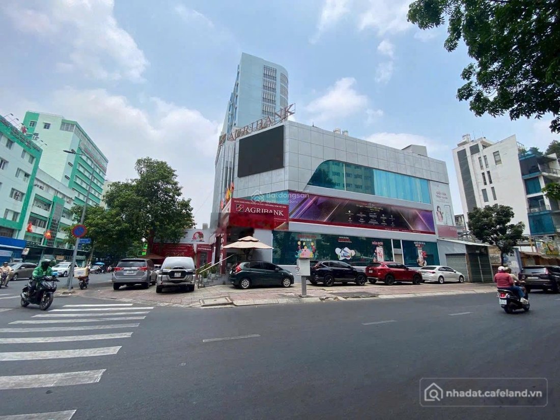 Bán nhà riêng: Bán nhà ngay ngã sáu Phù Đổng mặt tiền Nguyễn Trãi - DT: 12 x 27m