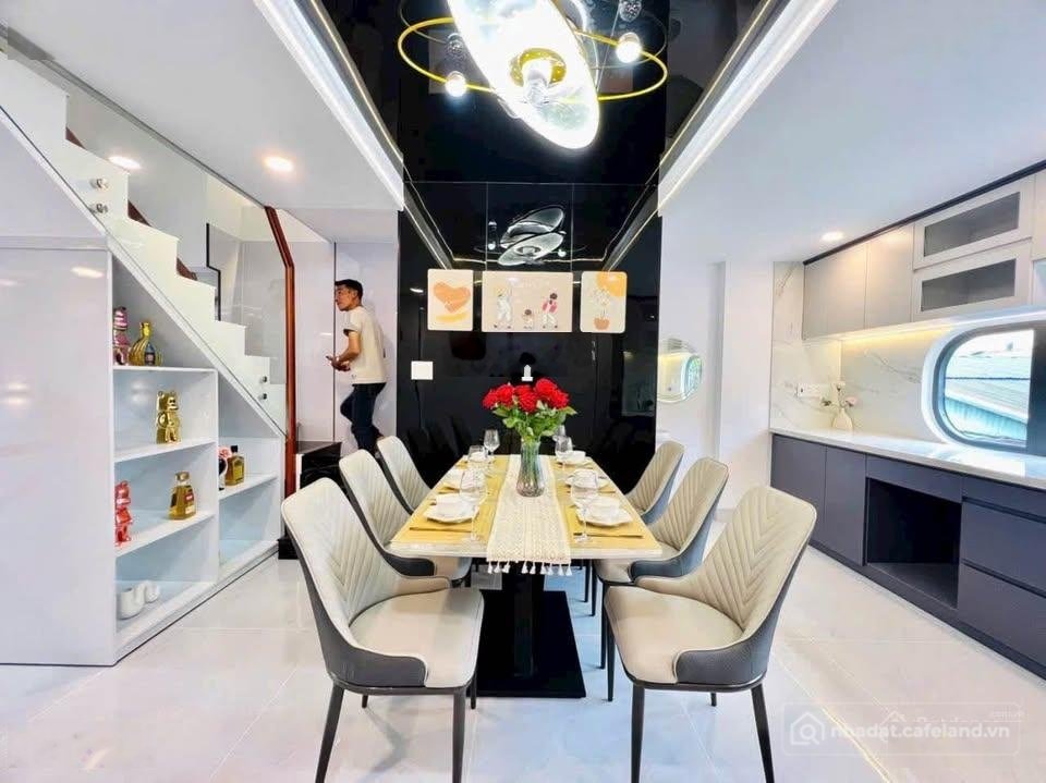 Bán nhà riêng: Chủ định cư bán gấp - dạ nam q8 - ngang đẹp 5m*12m - cách mặt tiề