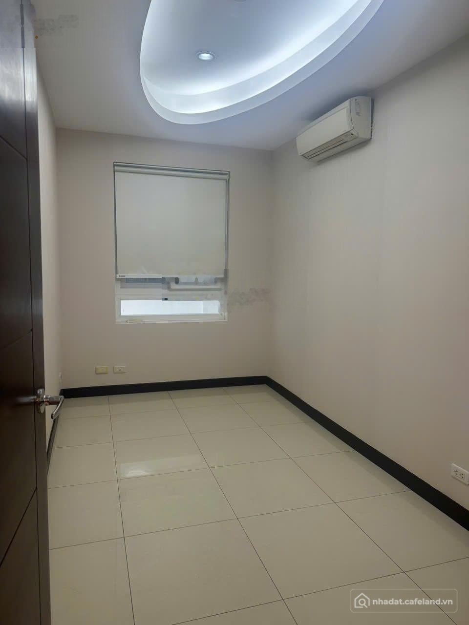 Bán căn hộ chung cư: Cần bán gấp căn hộ 97m2 3PN, The Flemington, Quận 11, nhà đ