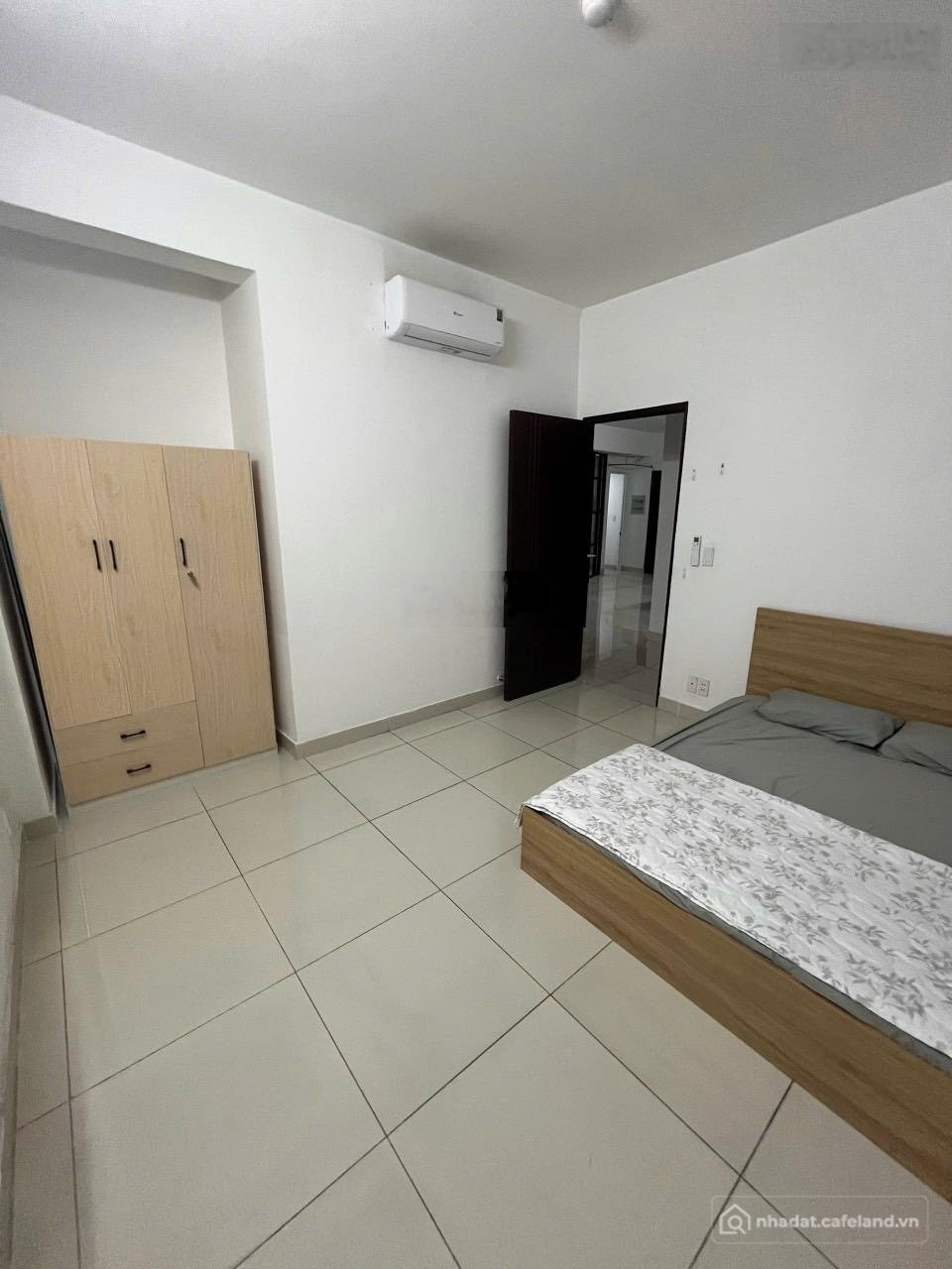 Bán căn hộ chung cư: Bán căn hộ 3PN, 2WC tại Long Phụng Apartment, giá ưu đãi 2,
