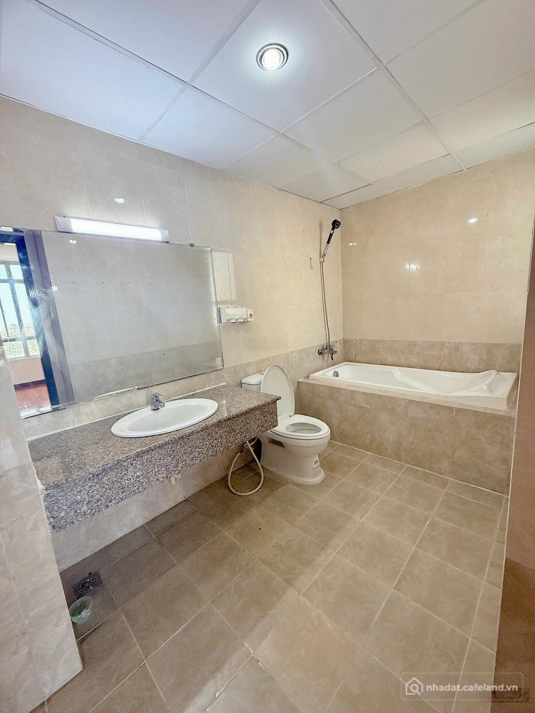 Bán căn hộ chung cư: Bán căn hộ Giai Việt , Tạ Quang Bửu, Phường Chánh Hưng, TPH