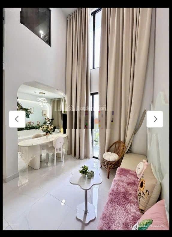 Bán căn hộ chung cư: Bán CC The Pegasuite 2, 4,7 tỷ, 84m2, 2PN, 2WC, Đông Nam, g