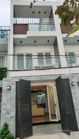 Bán nhà riêng: Hiếm nhà ngay công viên Đường Huỳnh Tấn Phát Quận 7 - DT 68m2 - T