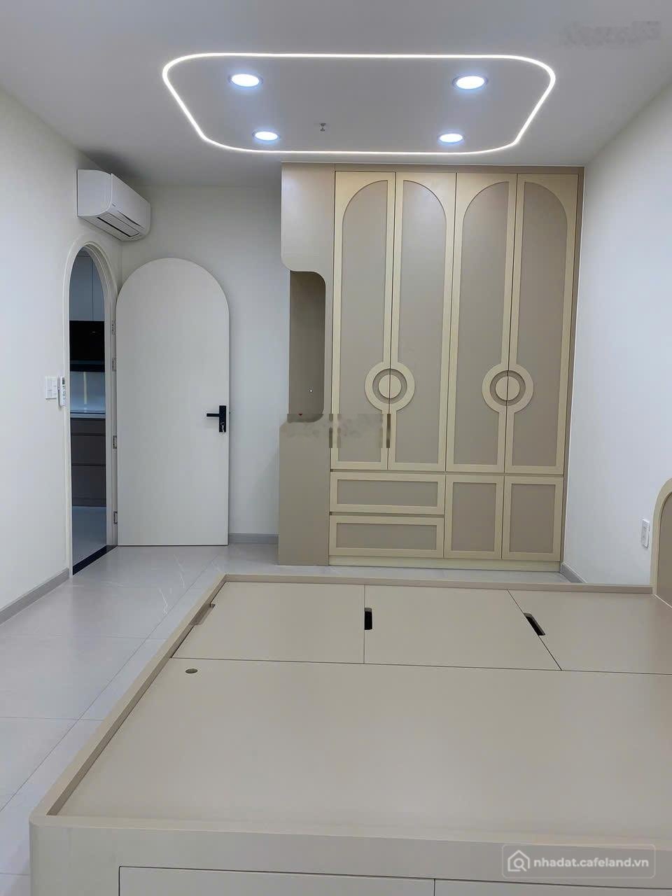 Bán căn hộ chung cư: Bán căn hộ đẹp 2PN, 2WC tại Ascent Lakeside, 6 tỷ, 93 m2, n