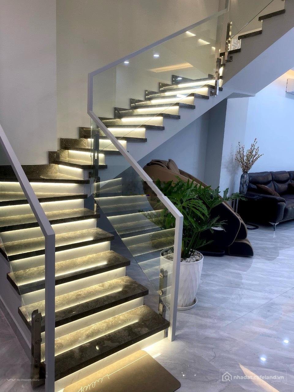 Bán nhà riêng: Cần bán gấp nhà mới đẹp KDC Đại Phúc, có hầm rộng, sổ hồng giá ch