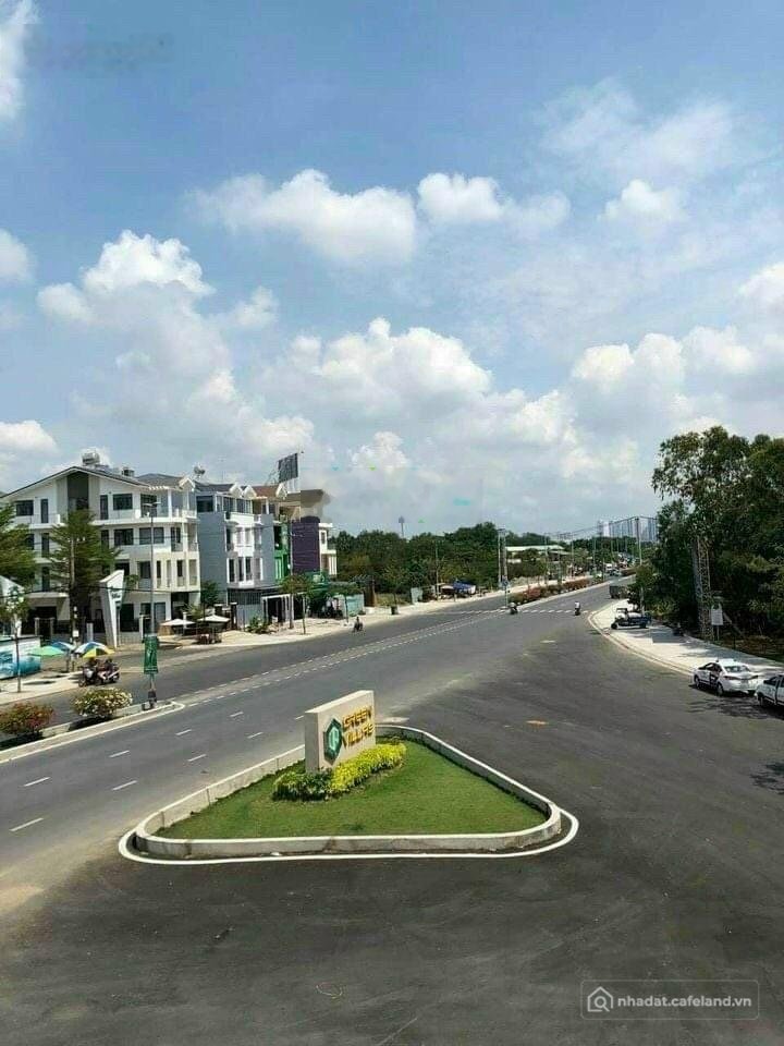 Bán đất thổ cư: Cần bán lô đất vị trí đẹp KDC Đại Phúc ngay công viên, không ép 