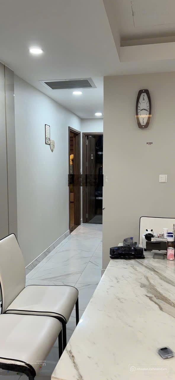 Bán căn hộ chung cư: Bán căn hộ Hưng Phúc 3pn 97m2 sổ hồng 9,3 tỷ ô xe hầm LH La