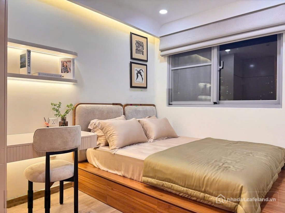 Bán căn hộ chung cư: Cần bán gấp căn hộ Scenic Valley 1, DT 77m2 căn góc kèm ô đ