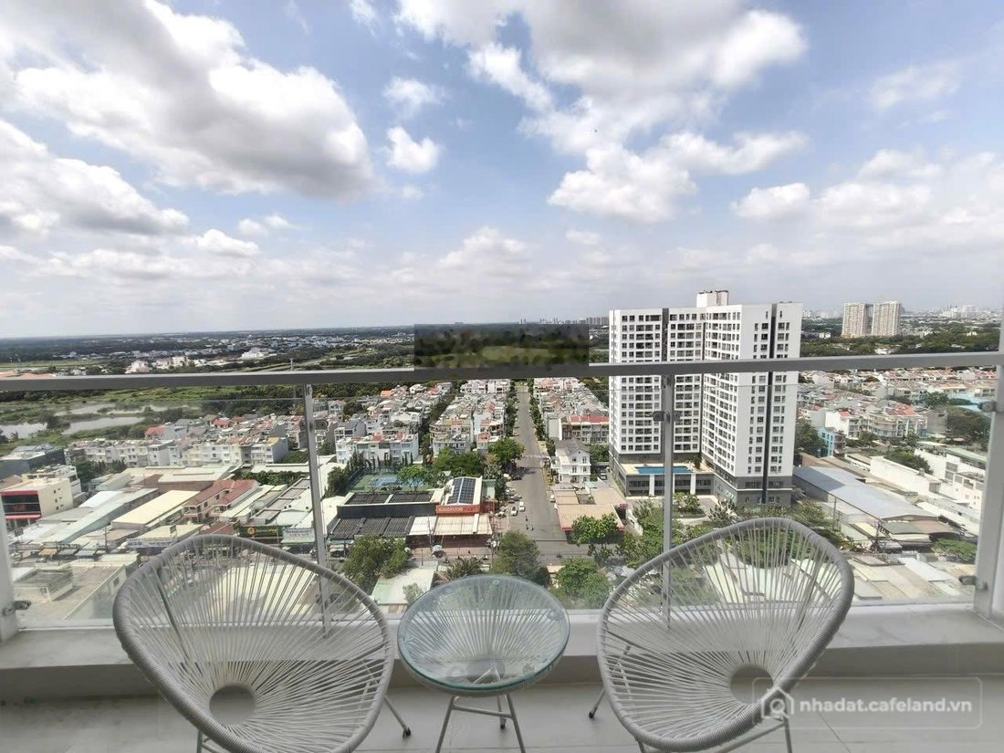 Bán căn hộ chung cư: Căn 3pn không chắn view full nội thất mới,sổ hồng riêng vào