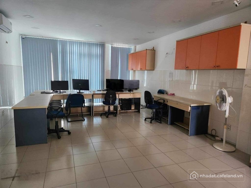 Bán nhà riêng: Mặt tiền KDC cao cấp Dương Hồng, đẹp 4 tầng (10*19m) chỉ 23 tỷ.