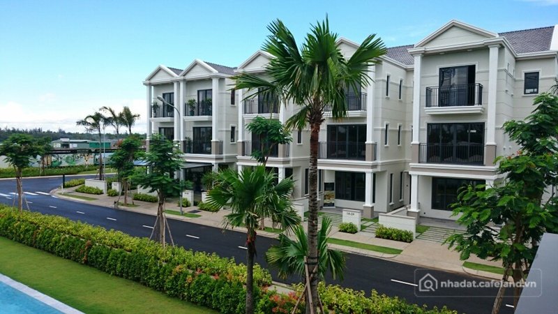 Bán biệt thự: Bán gấp biệt thự liền kề Lavila giá 12,2 tỷ. LH: 0932125235 Thủy