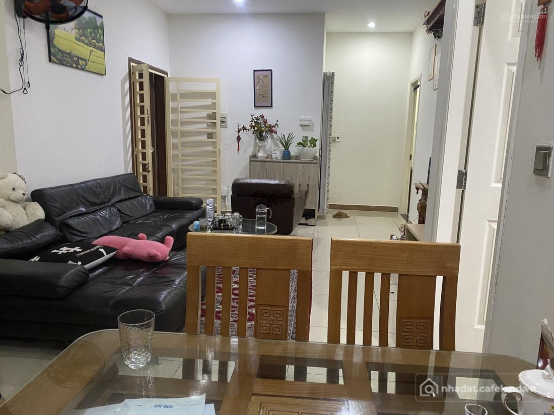 Bán căn hộ chung cư: Cần bán căn hộ 90 m2 có nội thất giá 3tỷ250, thiết kế 2 PN: