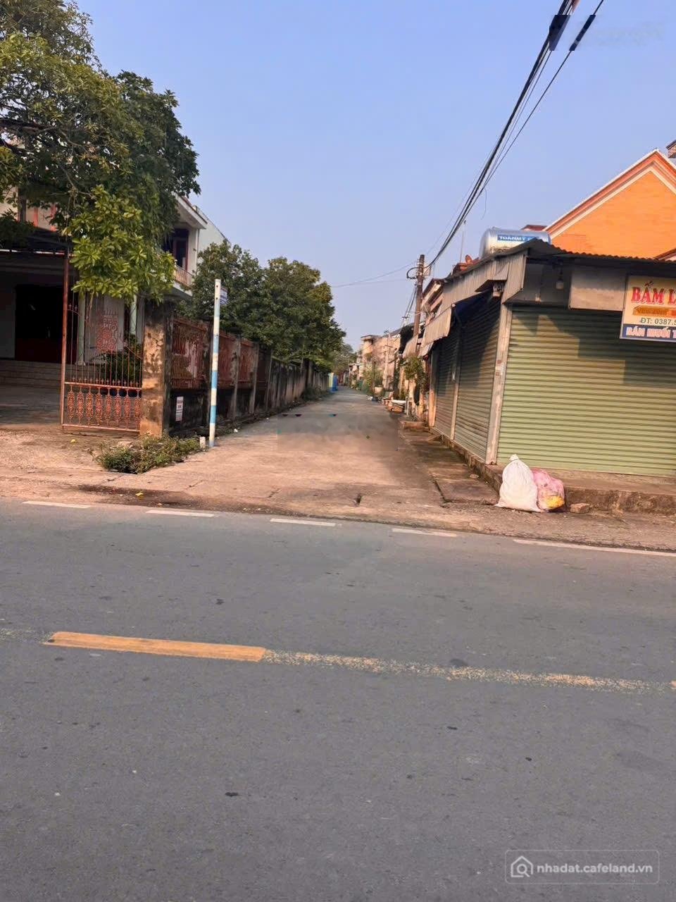 Bán đất thổ cư: Chính chủ cần bán 1/ Hùng Vương thông