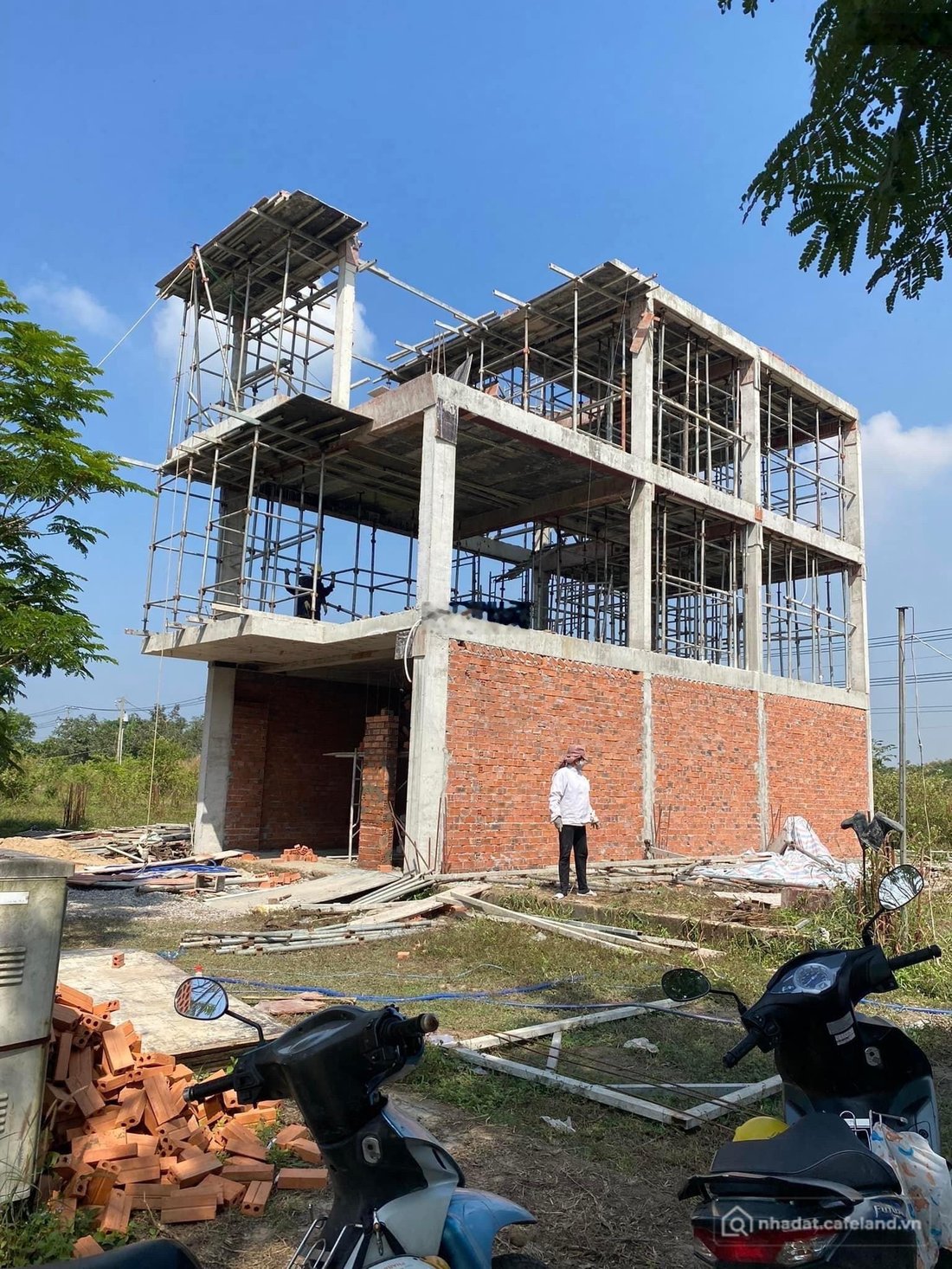 Bán đất thổ cư: Hàng hiếm nền đất 100m2 đã bao gồm móng dự án Sunflower City giá