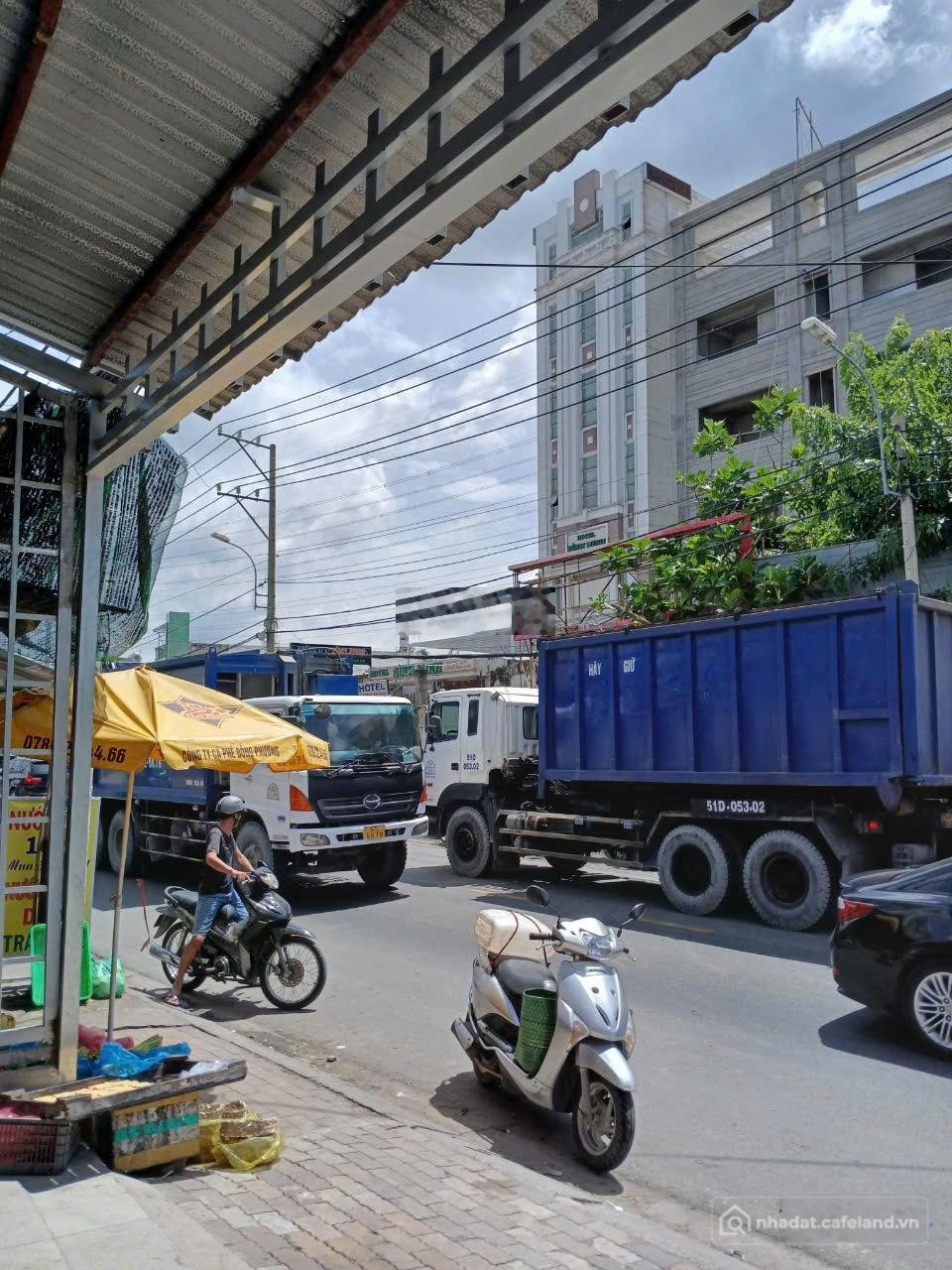 Bán nhà riêng: Bán nhà MT đường Quốc Lộ 50 xã Phong Phú huyện Bình Chánh. DT 133