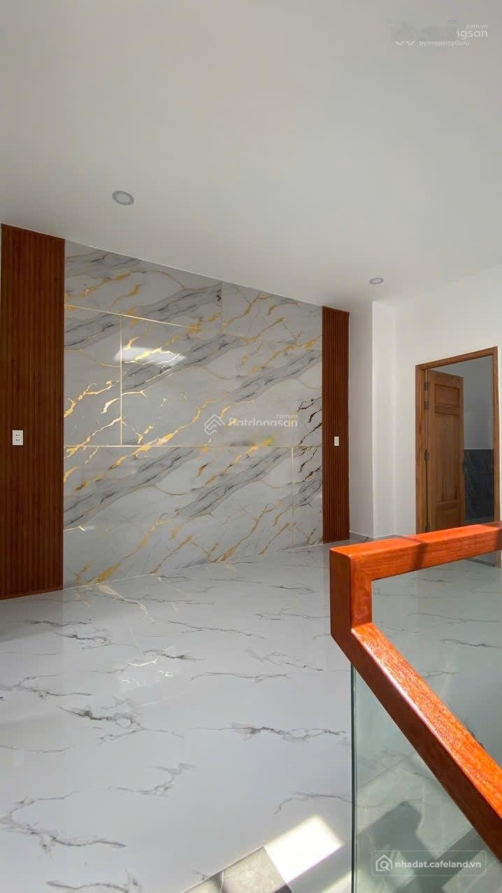Bán nhà riêng: Bán nhà view công viên khu dân cư thái sơn long hậu xây dựng 3 tầ