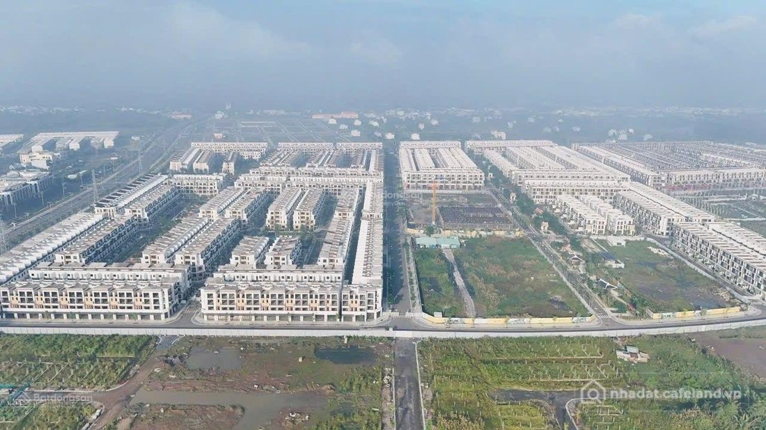 Bán nhà phố dự án: Bán Shophouse T&T Millennia City Long Hậu