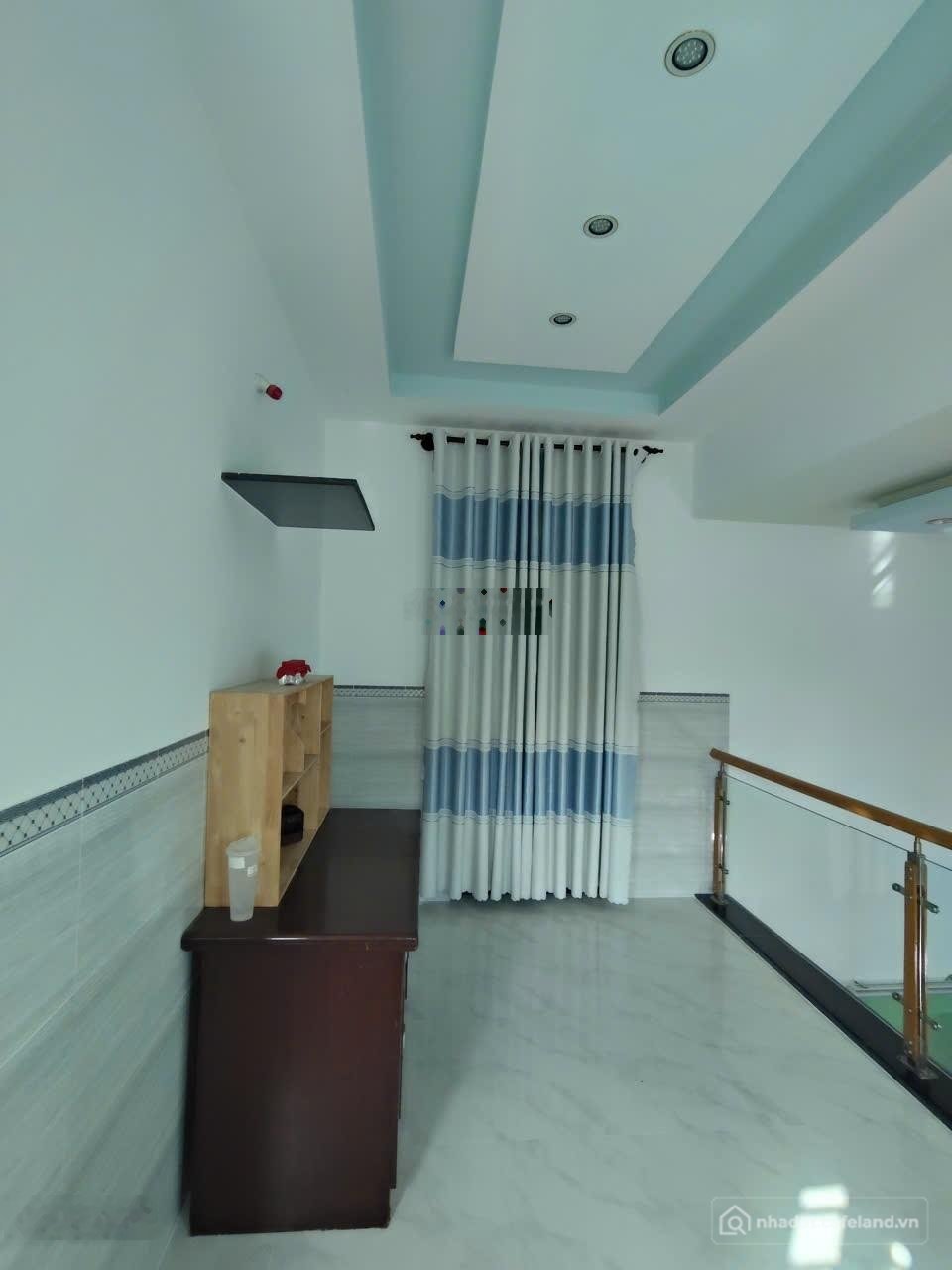 Bán nhà riêng: Nhà gác lửng tại biển long hải. đường nhựa có vỉa hè để lại nội t