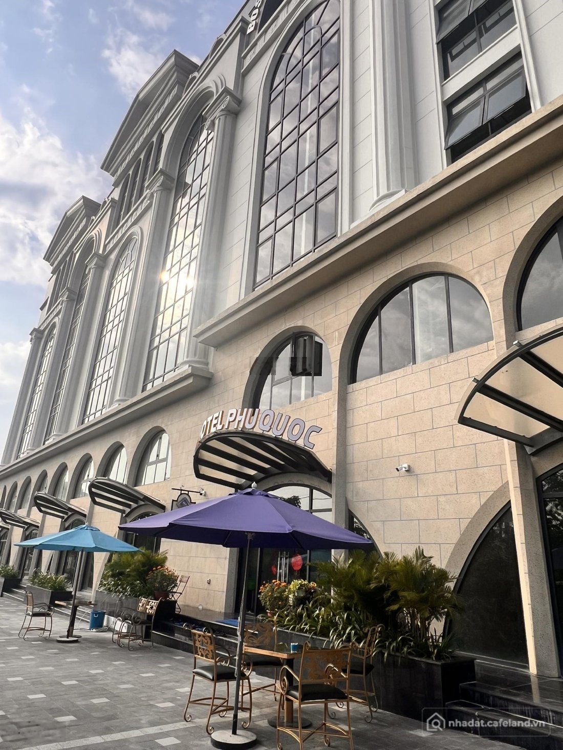 Bán nhà phố dự án: Bán Boutique Hotel Grand World Phú Quốc