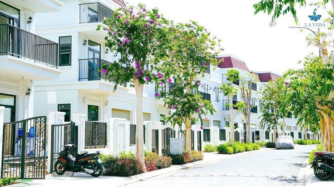 Bán biệt thự: Bán nhà phố liền kề lavida vũng tàu, 86.5m2, đã ra sổ hồng. giá bá