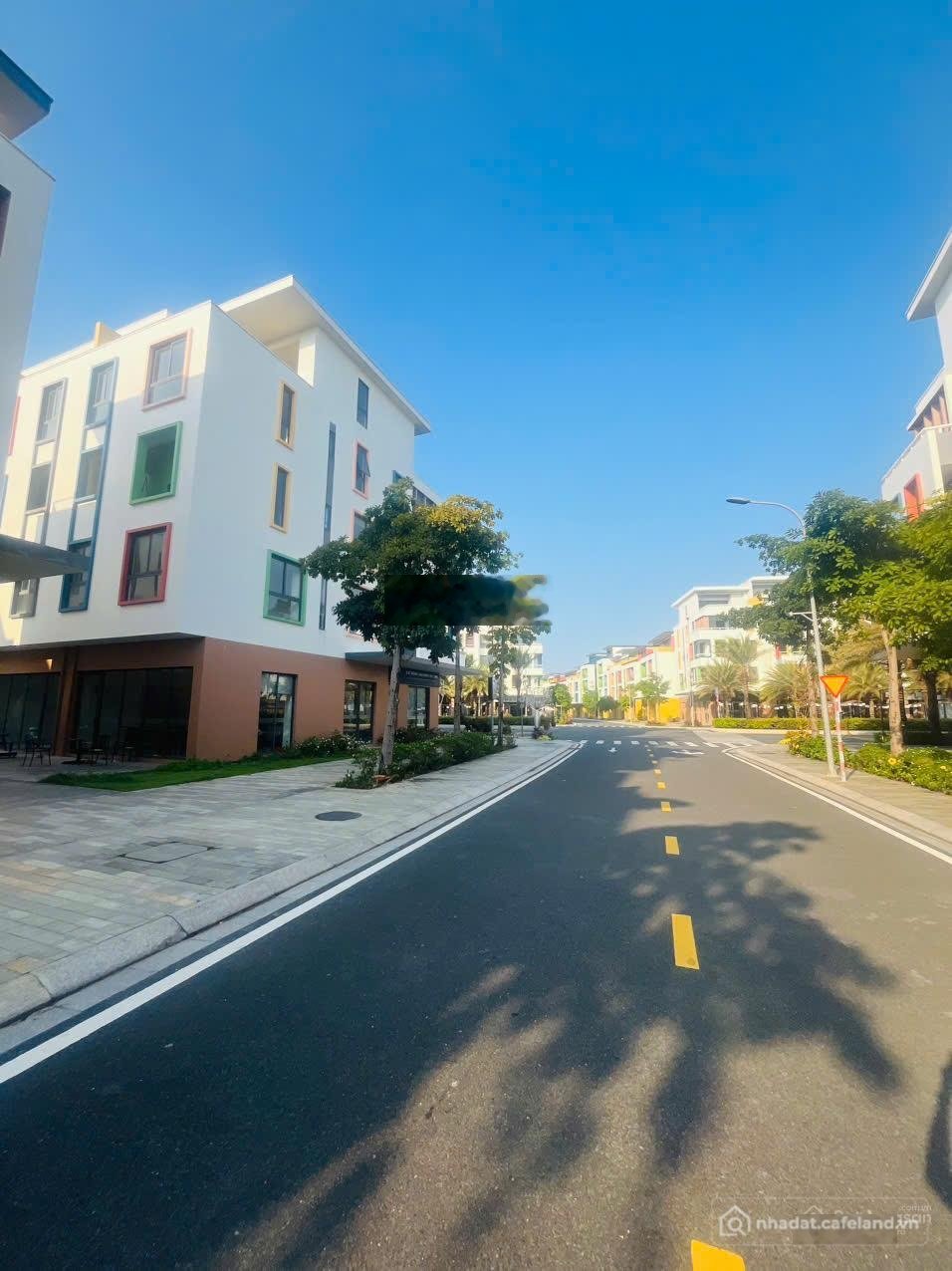 Bán biệt thự: Bán cắt lỗ nhà phố 117m2 Meyhomes Capital Phú Quốc 7,6 tỷ lh: 0979