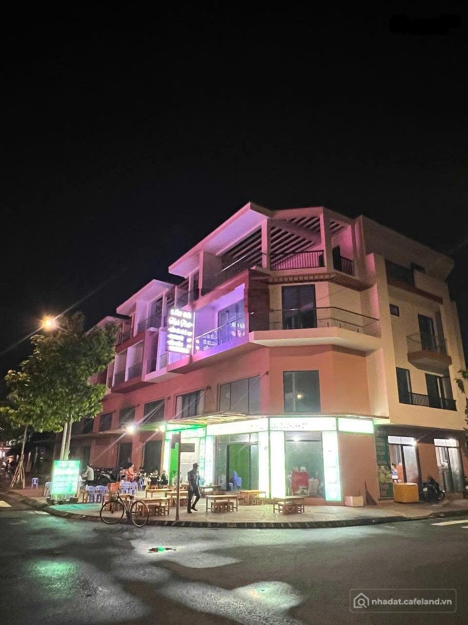 Bán biệt thự: Tại sao nhà phố 4 tầng lại là "con gà đẻ trứng vàng" trong khu dân