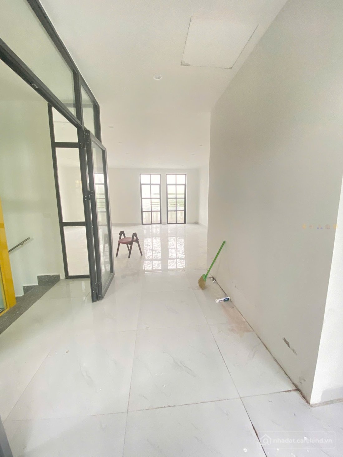Nhà phố: Cho thuê Shophouse 2 tầng mặt tiền đường Bạch Đằng, Vinhomes Imperia