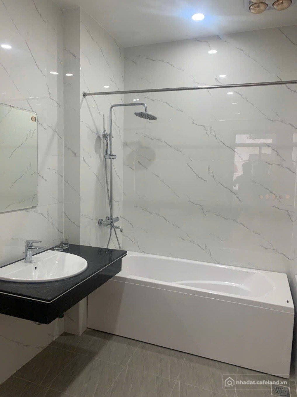 Nhà riêng: Cho thuê nhà nguyên căn Khu Hải Âu, Vinhomes Marina 5 phòng ngủ, than