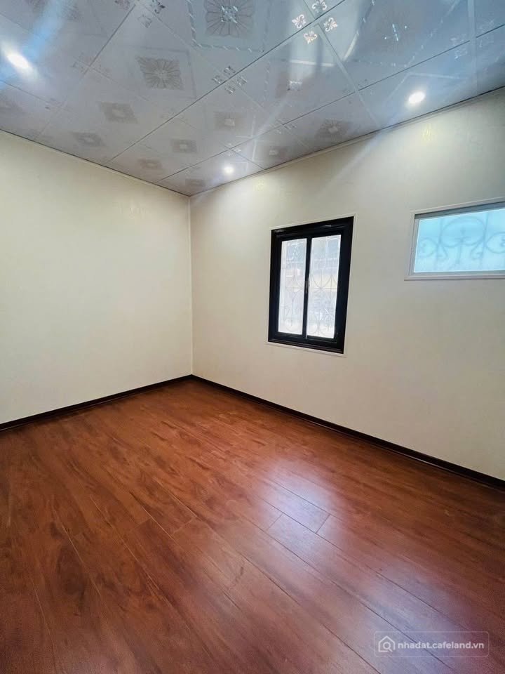 Nhà riêng: Tận hưởng không gian sống và làm việc lý tưởng với căn nhà nguyên căn
