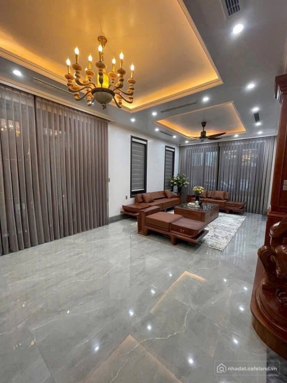 Biệt thự: Cho thuê căn biệt thự 3 tầng khu Ecopark, Hải Dương, 200m2, sân vườn đ