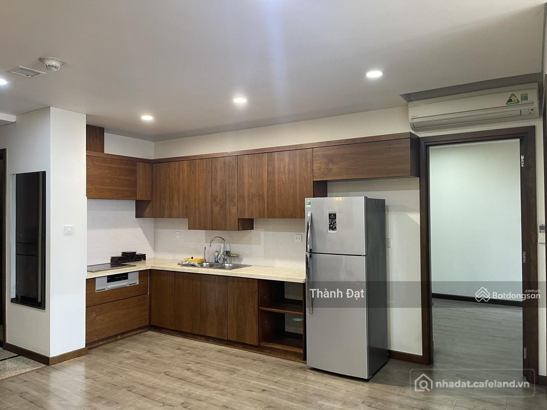 Căn hộ chung cư: Cho thuê CC 3PN 138m2 ở Hà Nội Paragon, 18 triệu VND, p Dịch Vọ