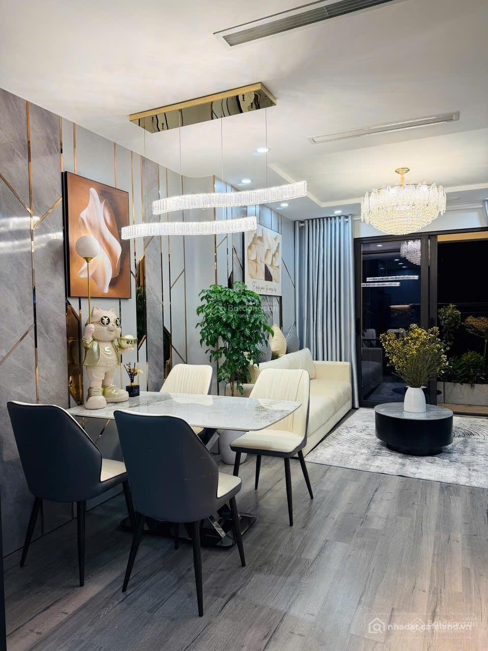 Căn hộ chung cư: cho thuê căn hộ 2 phòng ngủ 82m2 chung cư Florence Mỹ Đình. đầy