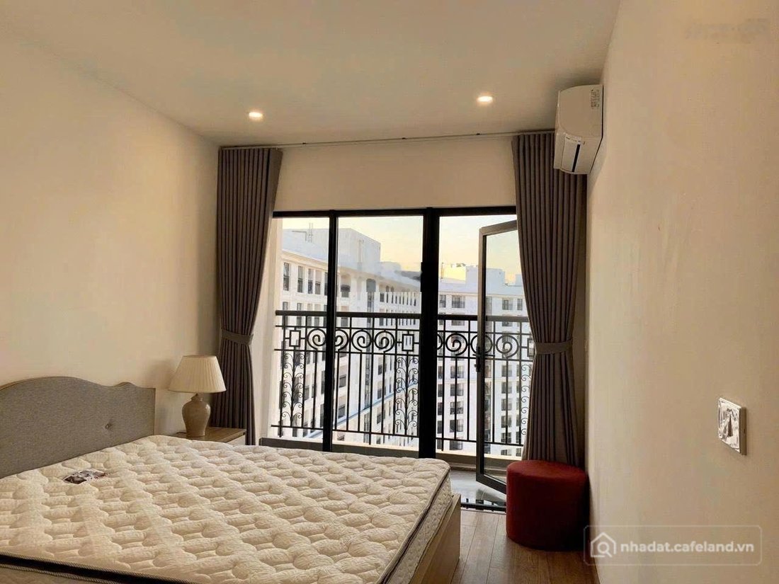 Căn hộ chung cư: Chính chủ cho thuê căn 2 ngủ The Emerald CT8 đủ nội thất cao cấ