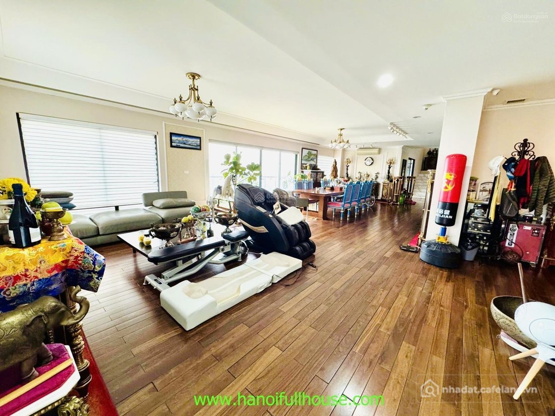 Căn hộ chung cư: Căn hộ duplex rộng 450 m2 tại Golden West Lake, Tây Hồ cho thuê