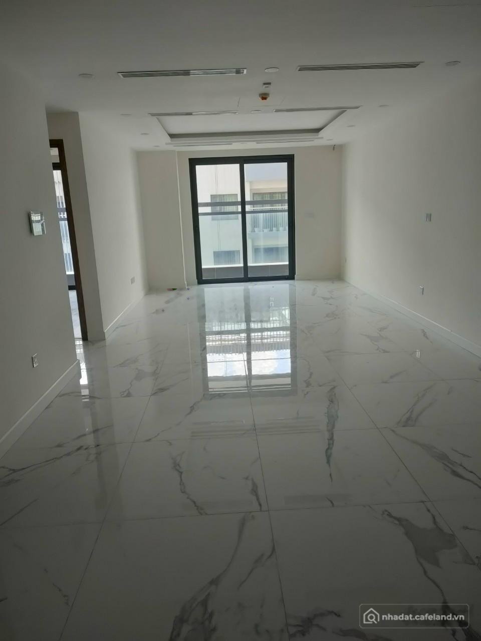 Căn hộ chung cư: Cho thuê Sunshine Center, 108m2, 3 ngủ, đồ cơ bản, 18 triệu/thá