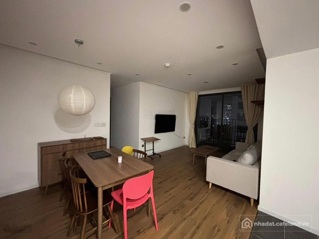 Căn hộ chung cư: Cho thuê căn hộ 2PN, 2WC, 87m2 tại 6th Element, giá 17 triệu VN